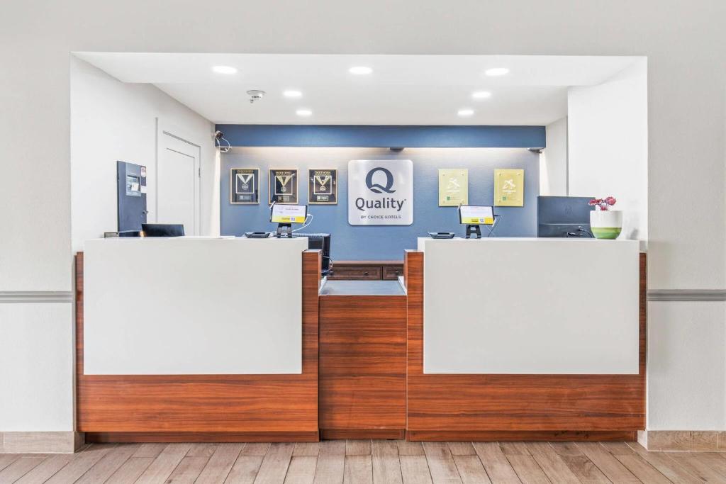 Lobby at Quality Inn and Suites On The River